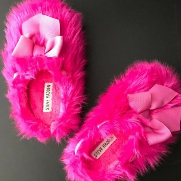 Steve Madden Girls Faux Fur Slippers w Ribbons, Age 7, Size M 2, Hot Pink - Picture 2 of 3